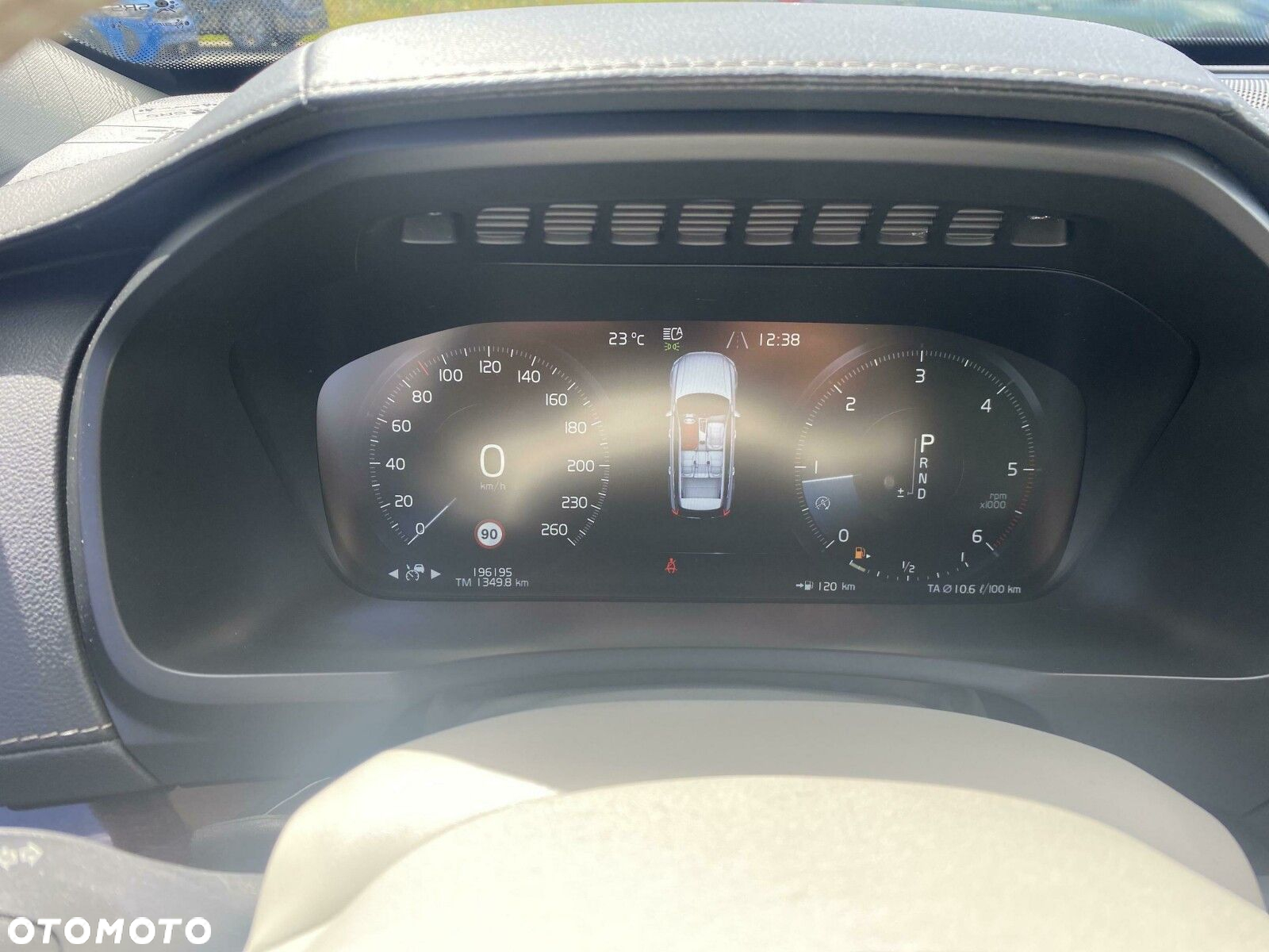 Volvo XC 90 - 25