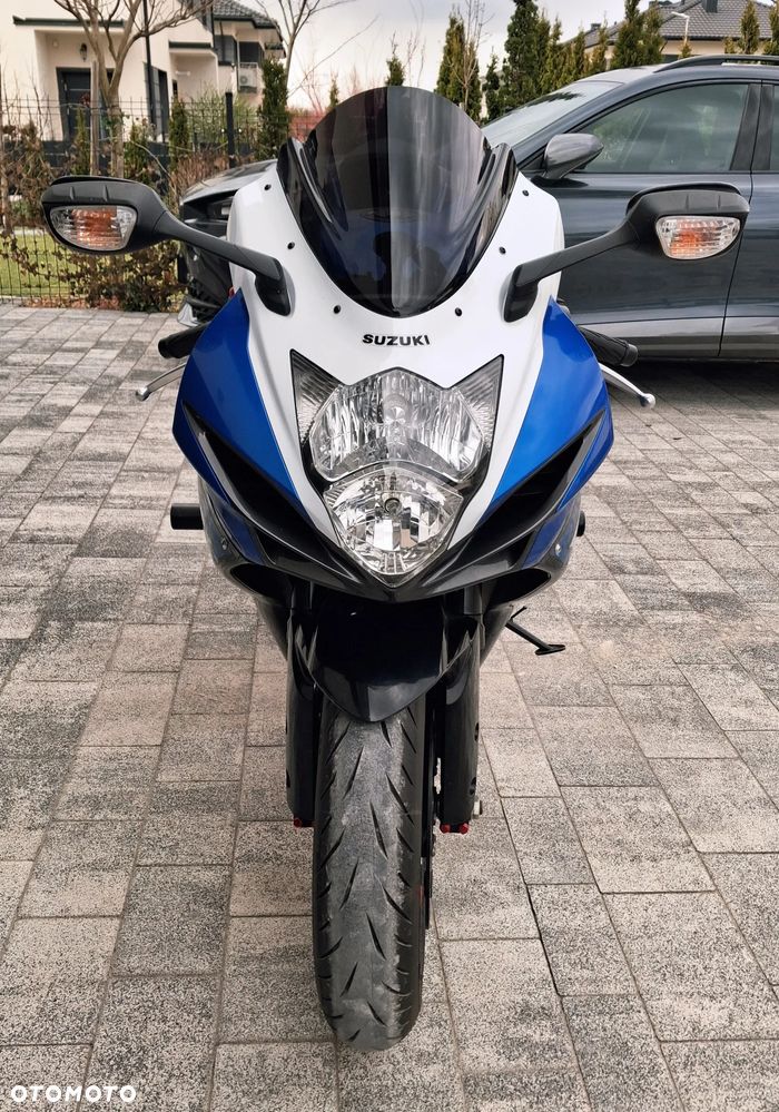 Suzuki GSX-R - 4