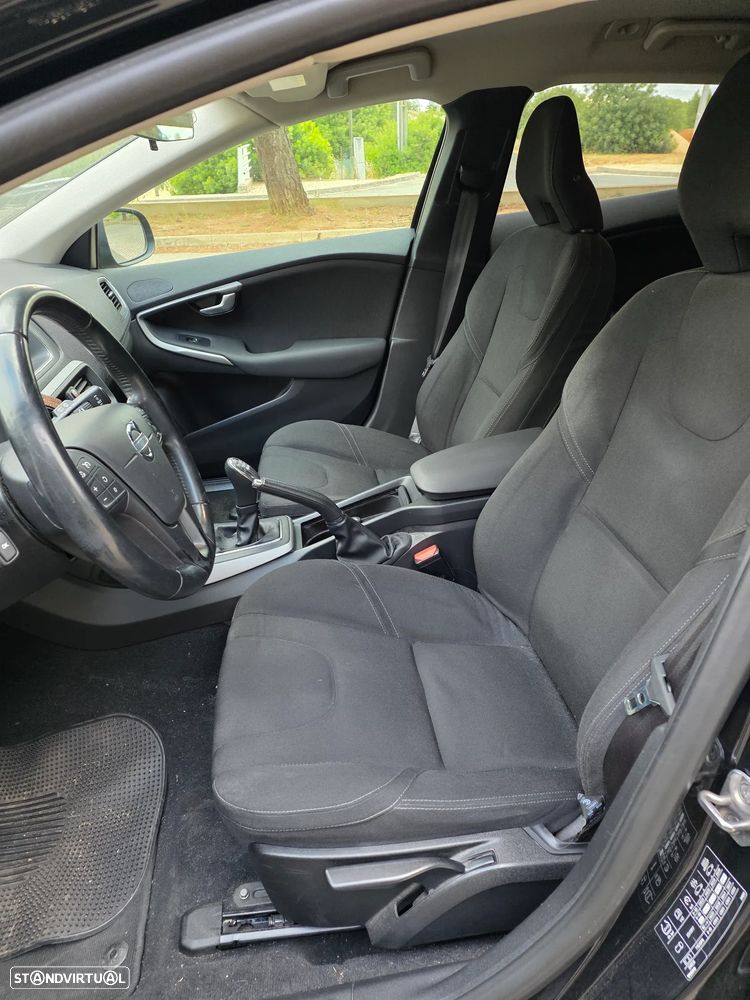Volvo V40 1.6 D2 Summum - 14