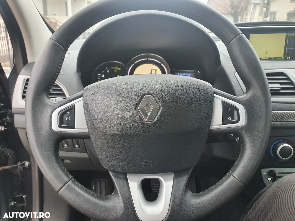 Renault Megane ENERGY dCi 110 Start & Stop Dynamique - 9