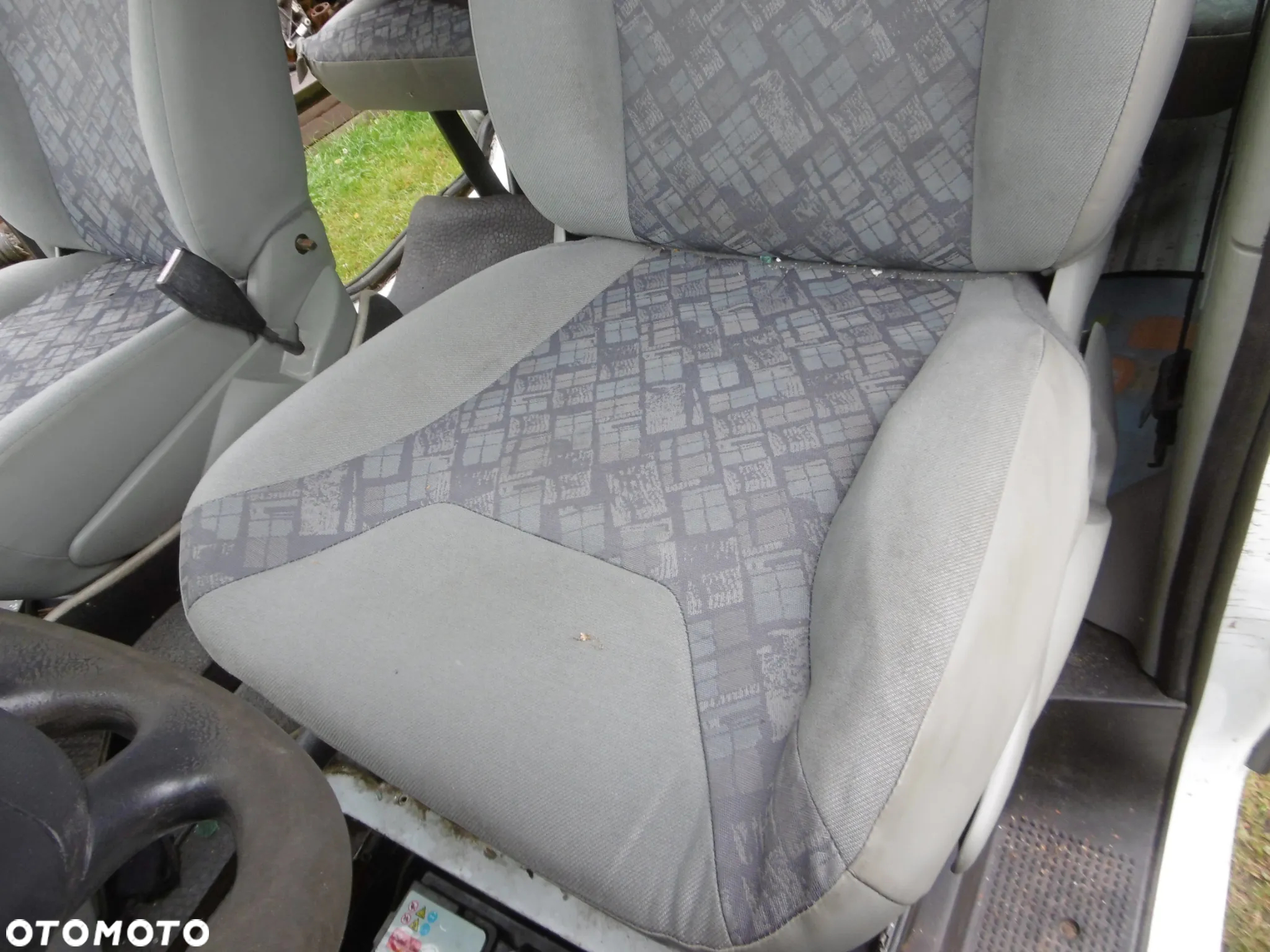 FOTEL KIEROWCY TRAFIC VIVARO - 2