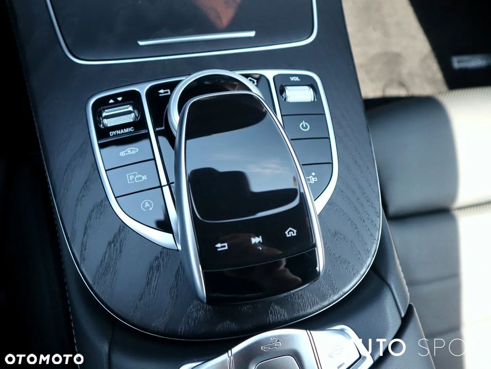 Mercedes-Benz Klasa E 400 4Matic 9G-TRONIC AMG Line - 37
