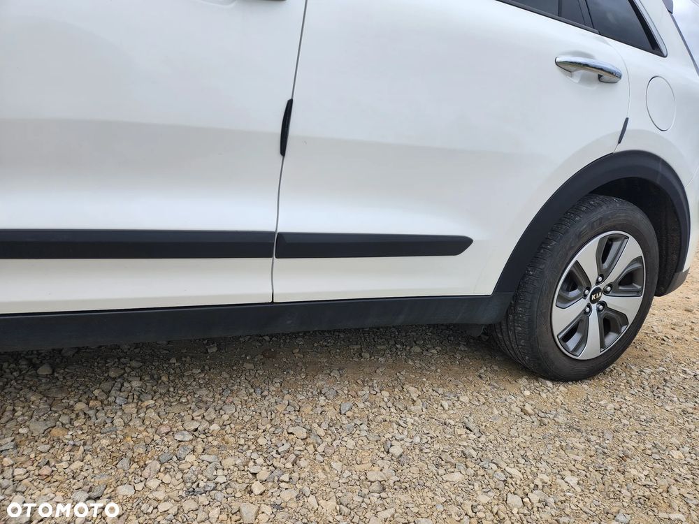 Kia Niro 1.6 GDI Hybrid L - 6