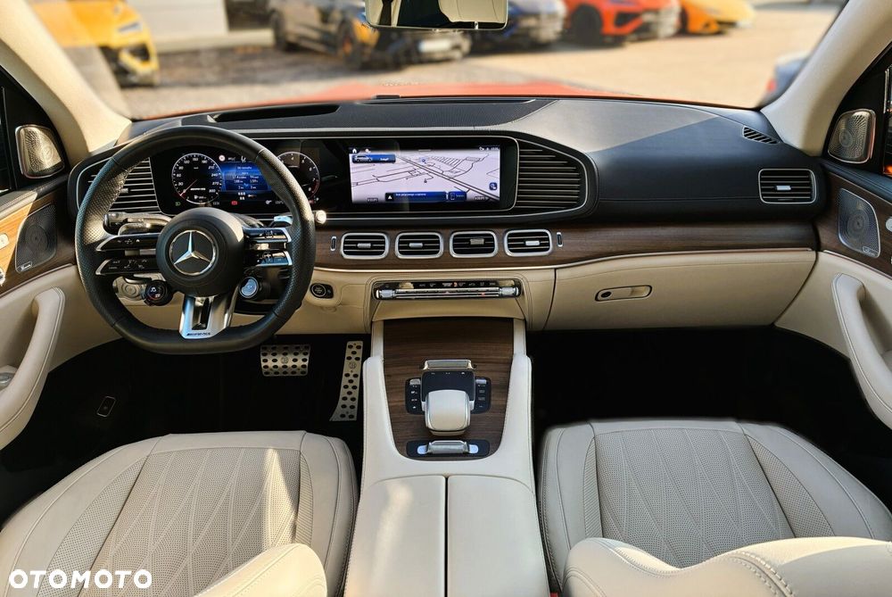 Mercedes-Benz GLS - 12