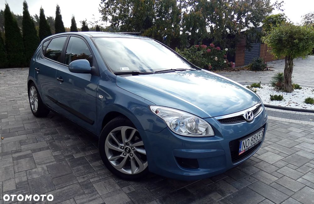Hyundai i30 1.4 Comfort World Cup - 24