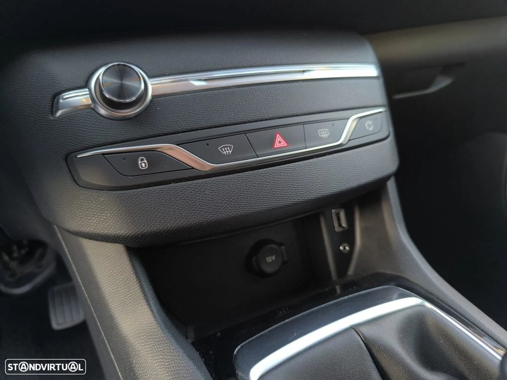 Peugeot 308 1.6 e-HDi Active - 47