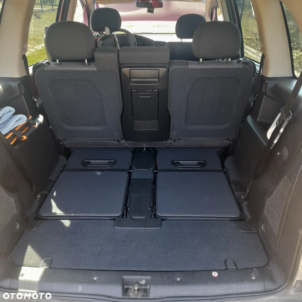 Opel Zafira 1.8 16V Elegance - 8