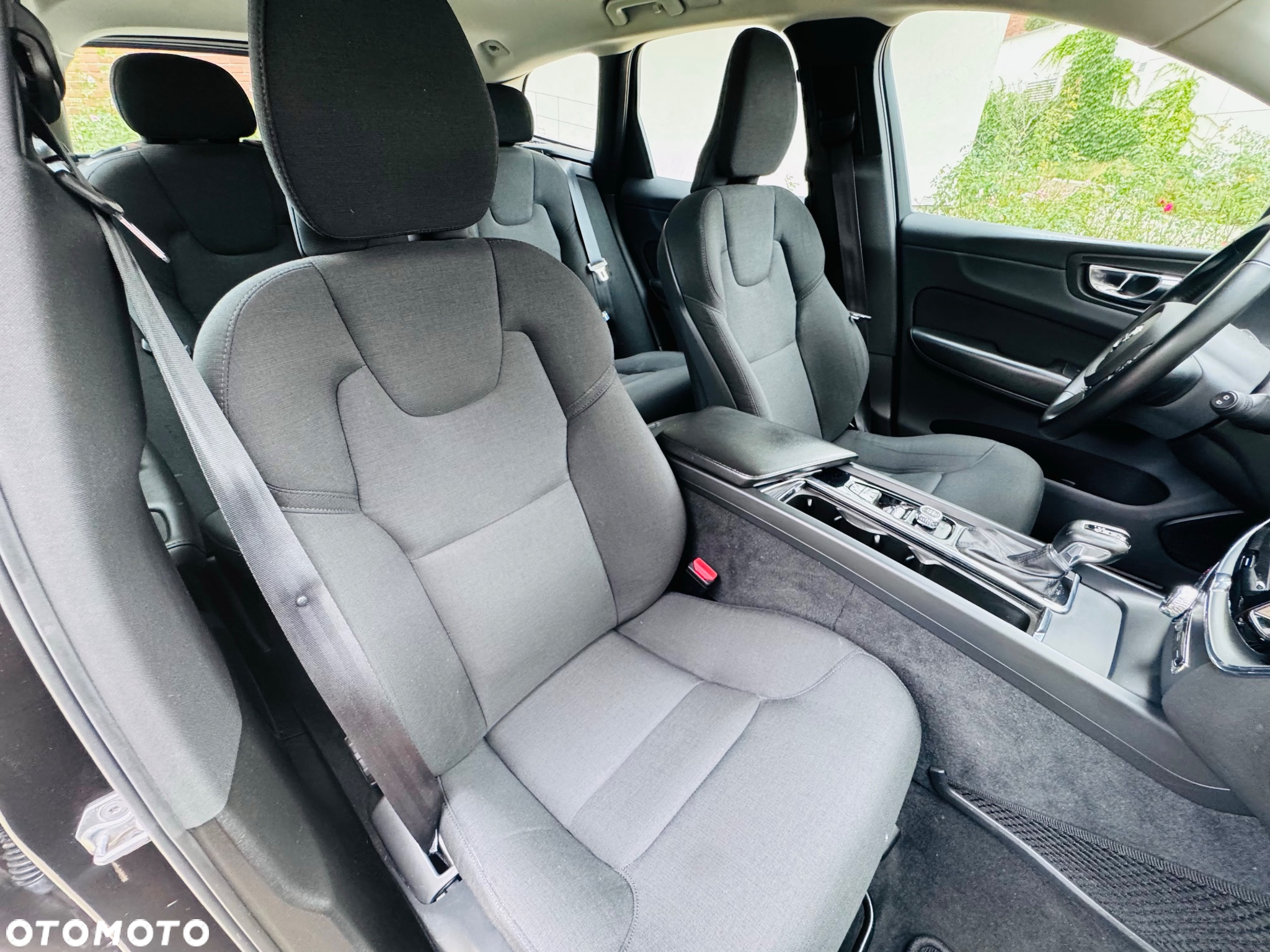 Volvo XC 60 T4 Momentum - 35