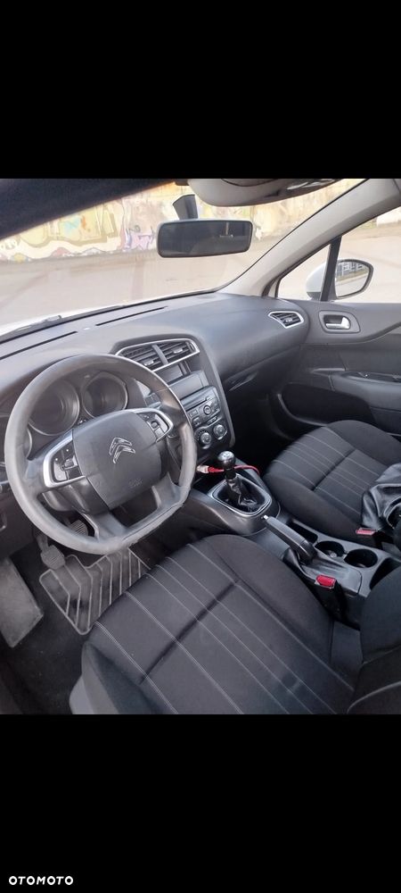 Citroën C4 VTi 95 Attraction - 9