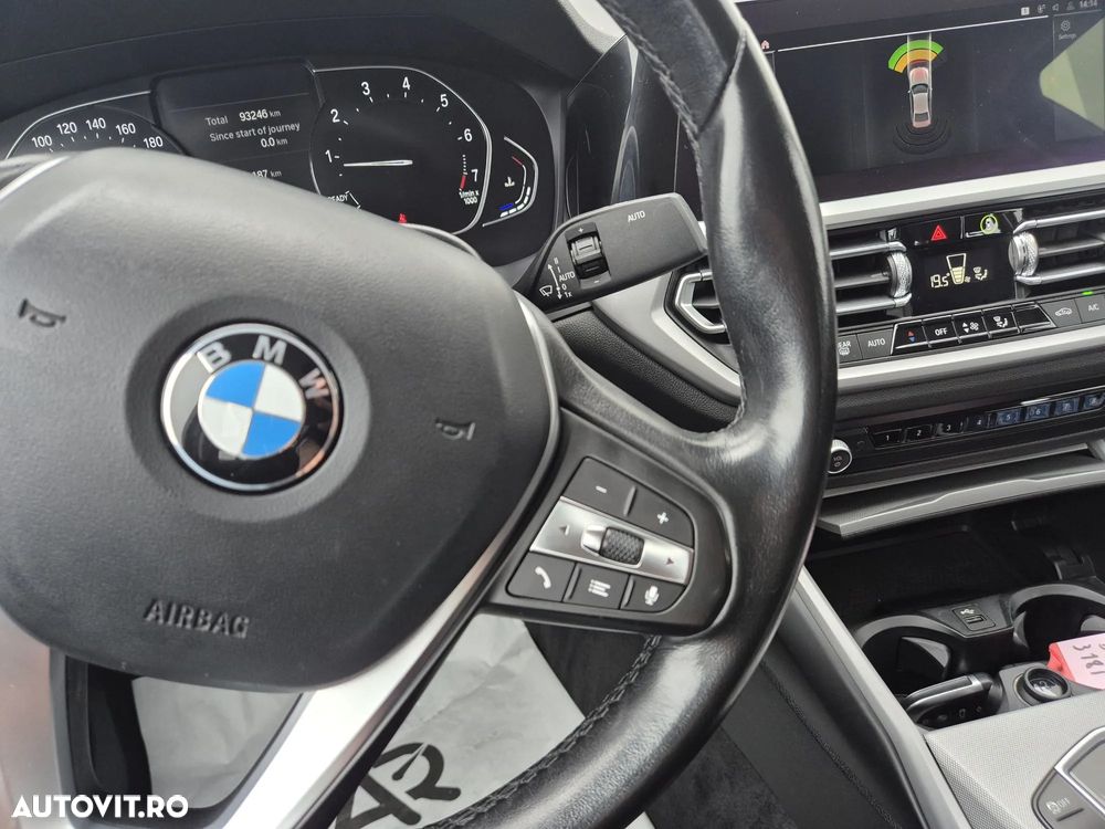 BMW Seria 3 318i AT - 16