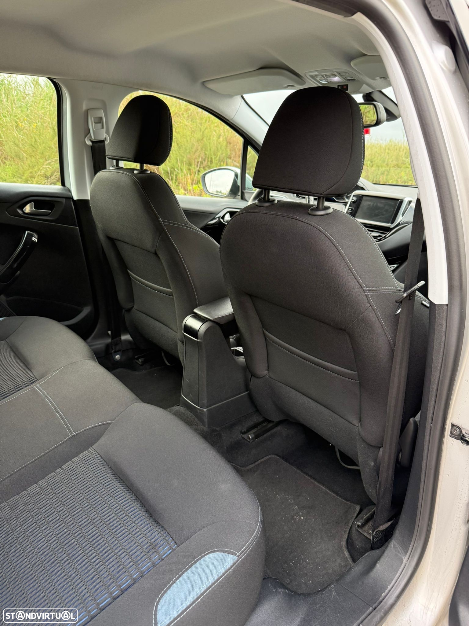 Peugeot 208 1.6 BlueHDi Style - 20