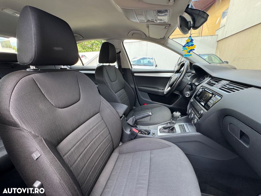 Skoda Octavia 1.6 TDI DPF DSG Ambition - 21