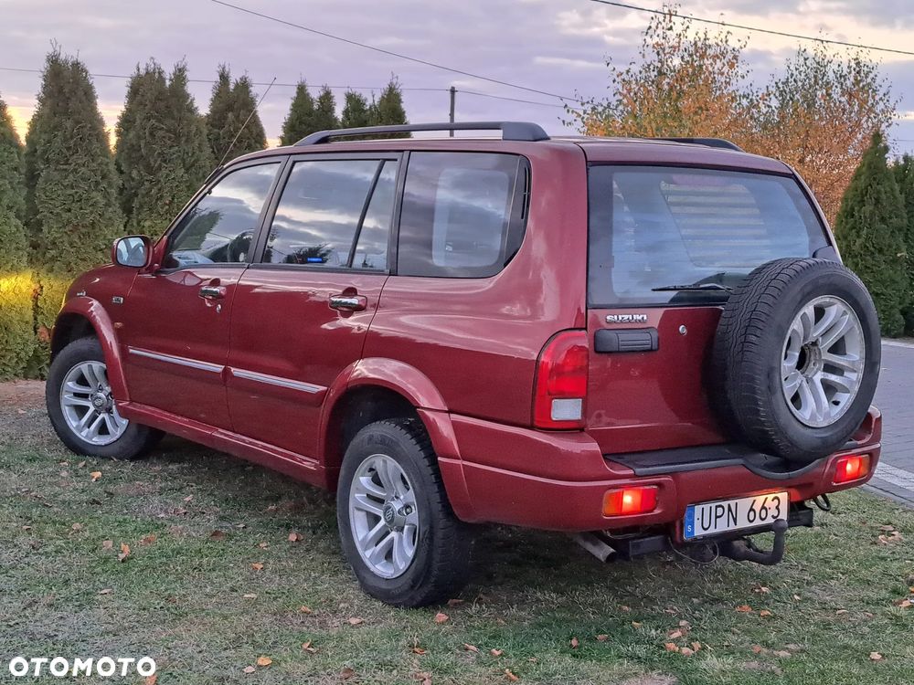 Suzuki XL7 - 11