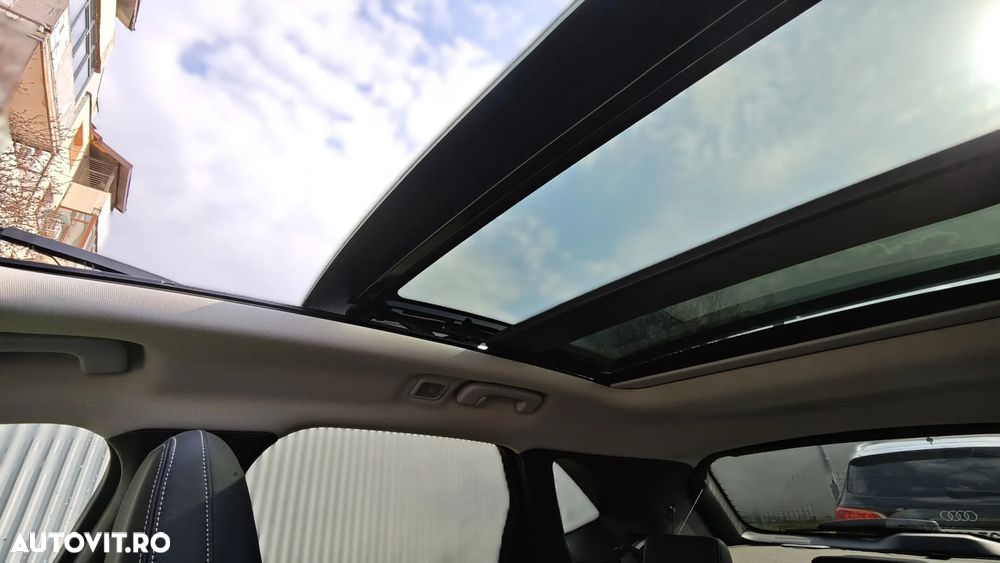 Ford Kuga 2.5 Duratec FHEV AWD Vignale - 11