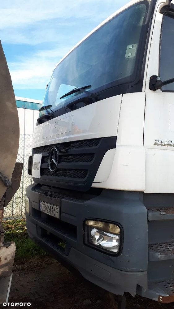 Kabina Mercedes AXOR Karoseria !! Transport !! - 4