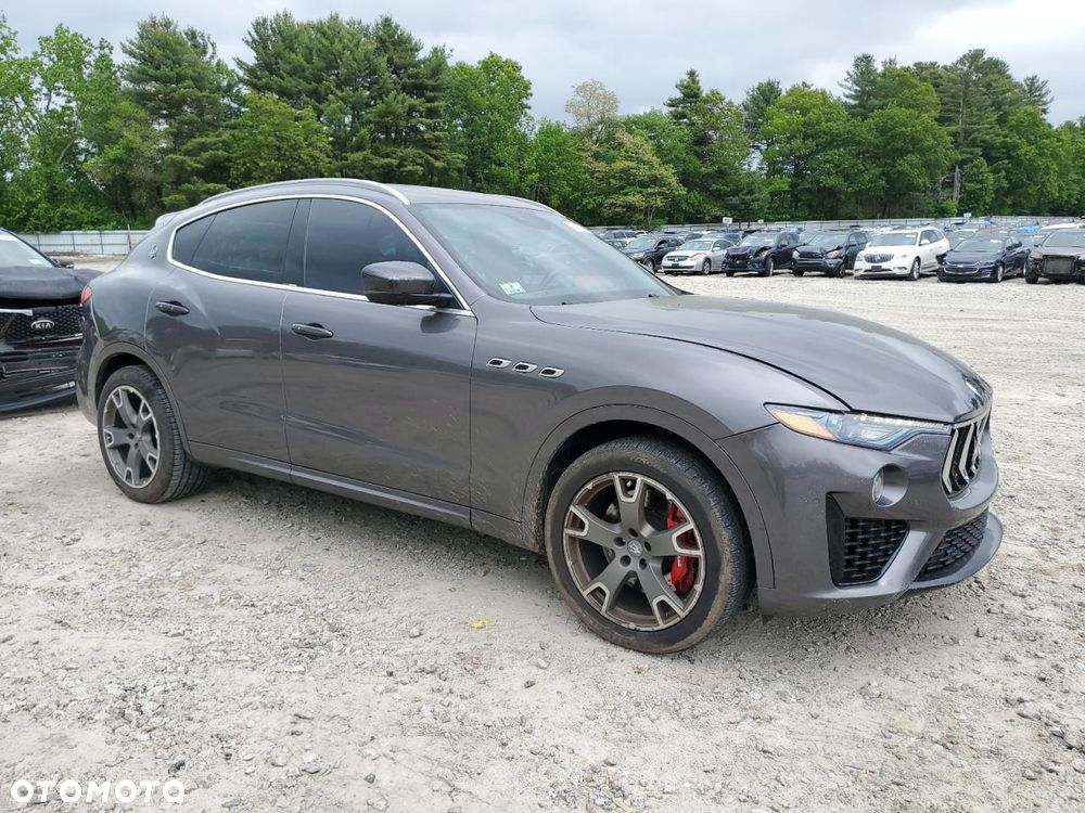 Maserati Levante - 1