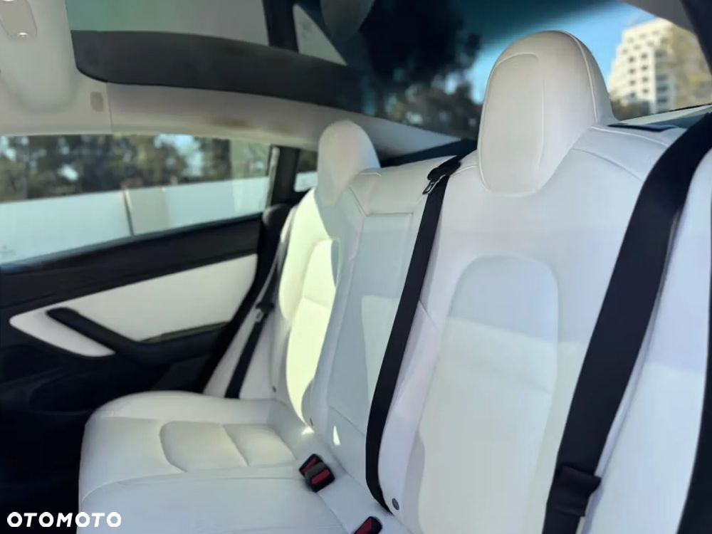 Tesla Model 3 Langstreckenbatterie Allradantrieb Dual Motor Performance - 39
