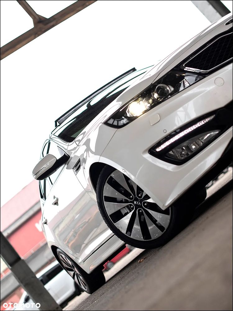 Kia Optima - 11