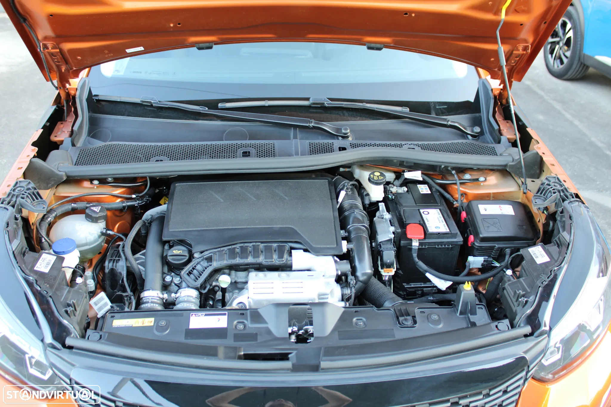 Peugeot 2008 1.2 PureTech Allure Pack - 54