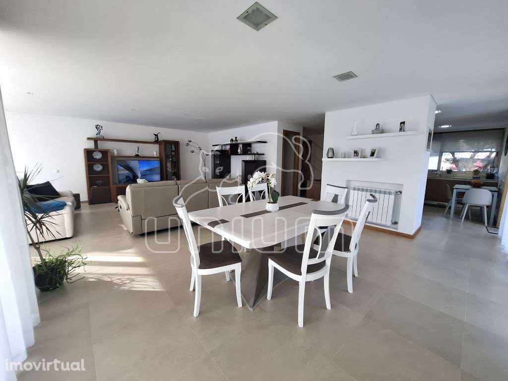 Fabulosa Moradia Geminada T3 com Jardim - Grande imagem: 5/32