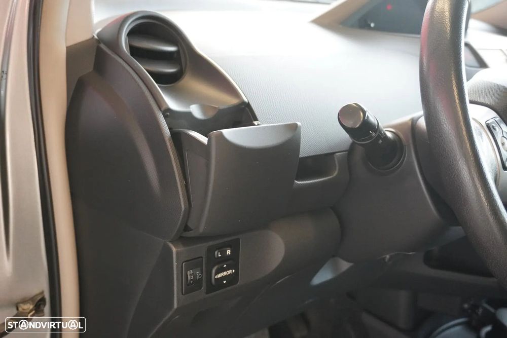 Toyota Yaris 1.0 VVT-i Sol High Pack MMT - 18