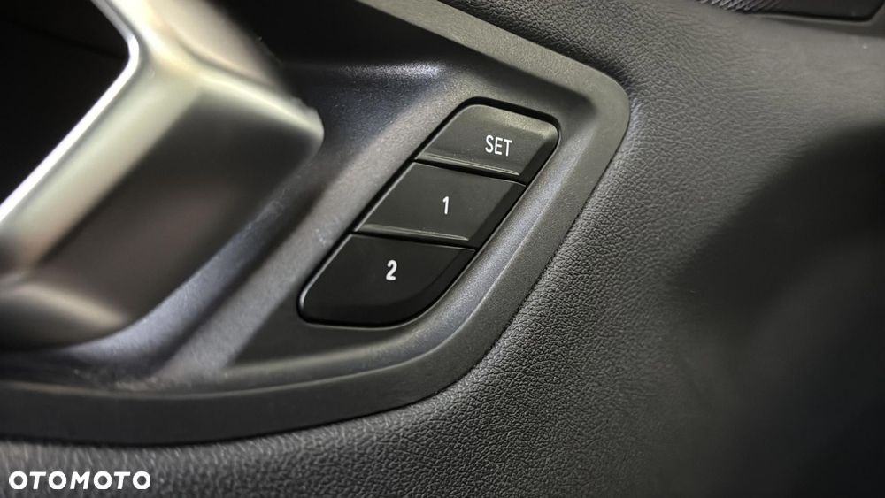 BMW Seria 2 220d xDrive M Sport sport - 33