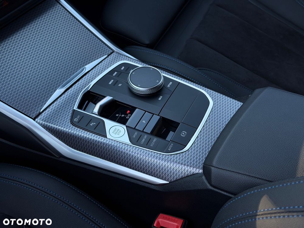 BMW Seria 3 320d M Sport Shadow sport - 17