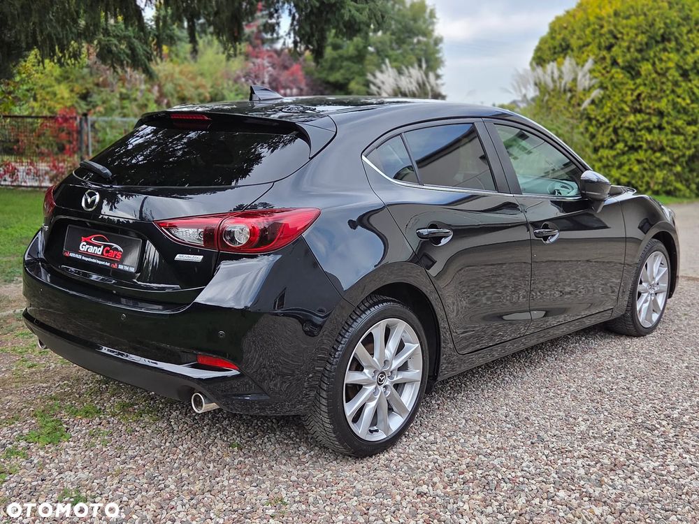 Mazda 3 2018 photo 2