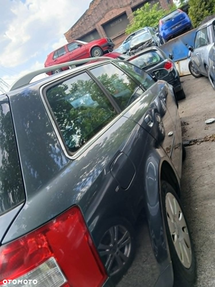 Audi A4 B6 Kombi za części. - 4