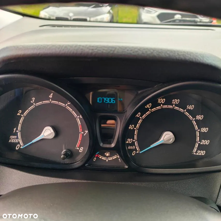 Ford Transit Courier - 6