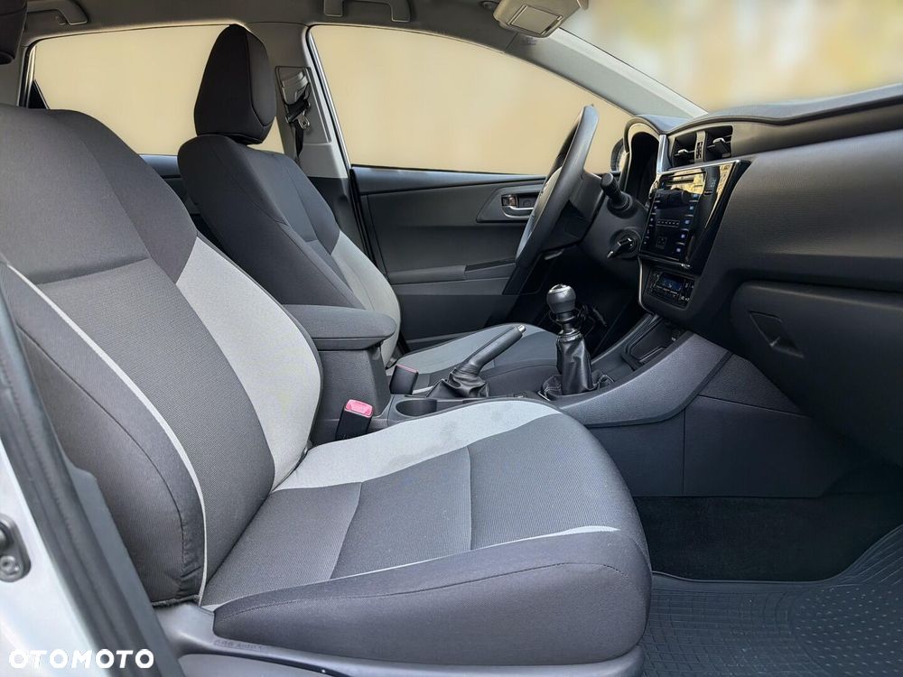 Toyota Auris 1.33 VVT-i Active - 16