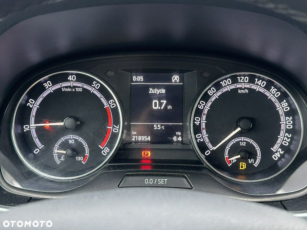 Skoda Fabia 1.0 Ambition - 25