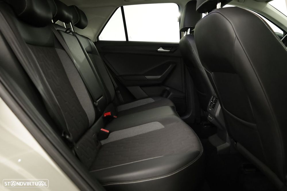 VW T-Roc 1.0 TSI - 21
