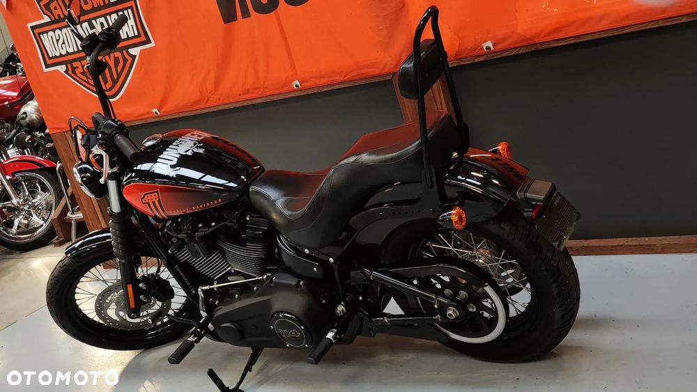 Harley-Davidson Softail Street Bob - 4
