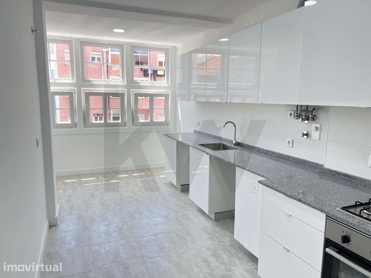 Apartamento para Arrendamento T3+1 em Alvalade - Grande imagem: 2/38