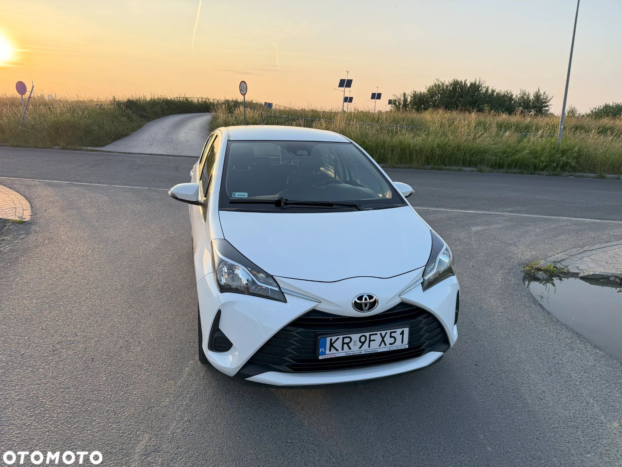 Toyota Yaris 1.0 Active EU6 - 1