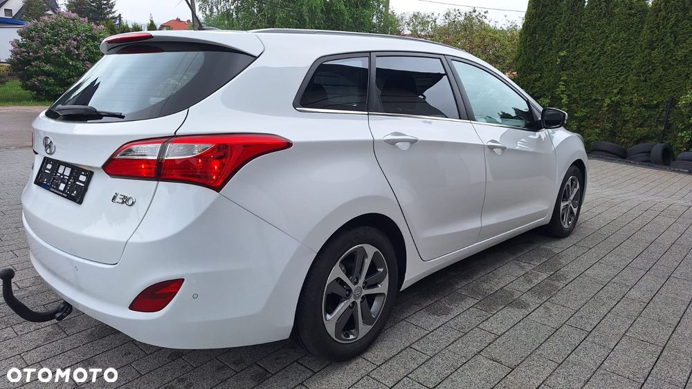 Hyundai i30 blue 1.6 CRDi Passion - 6