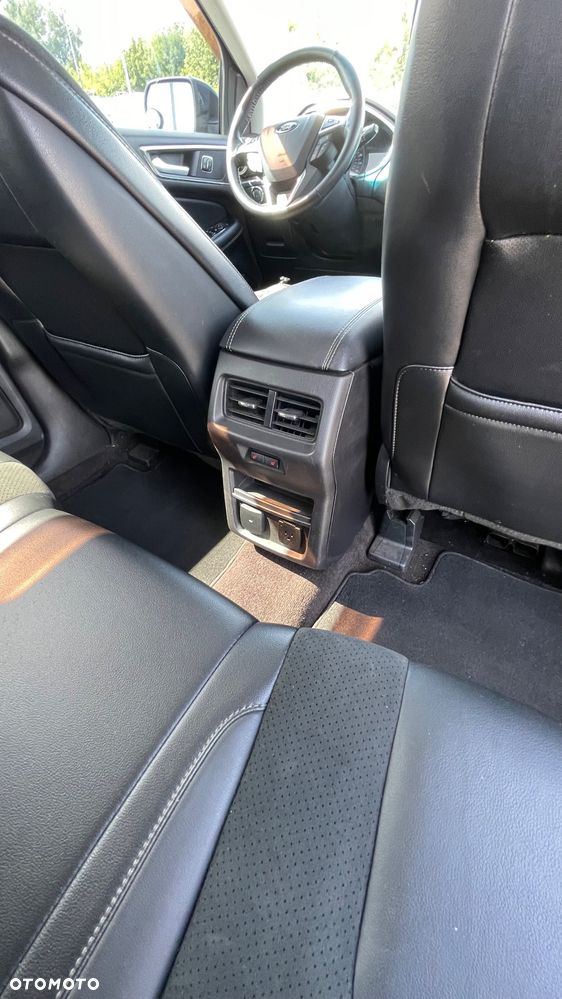 Ford Edge - 33