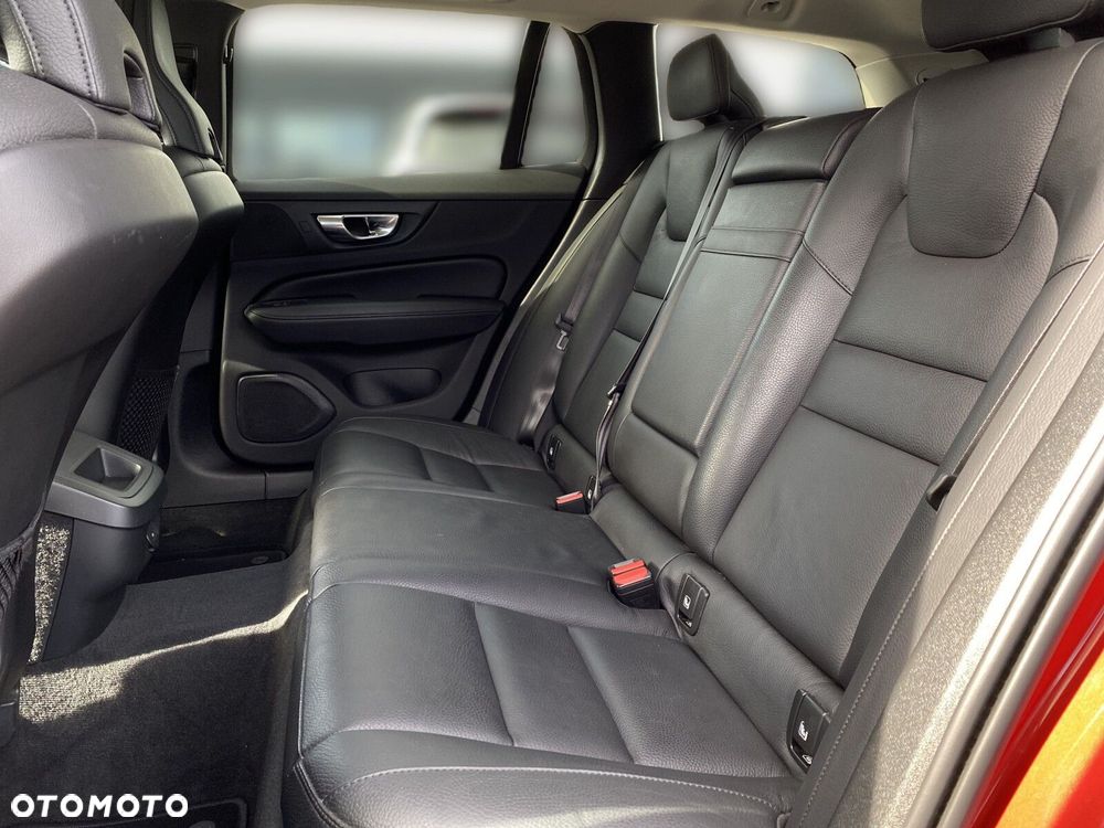 Volvo V60 Cross Country Pro B4 D AWD - 33