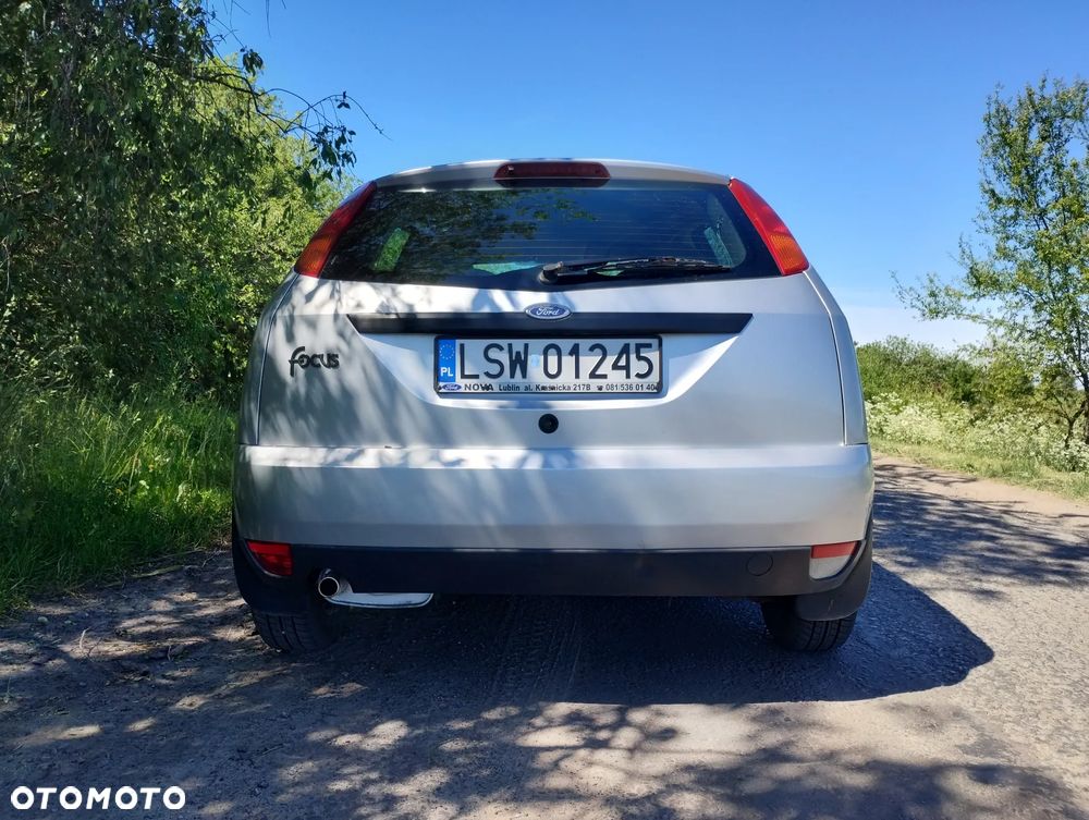 Ford Focus 1.6 Ambiente - 23