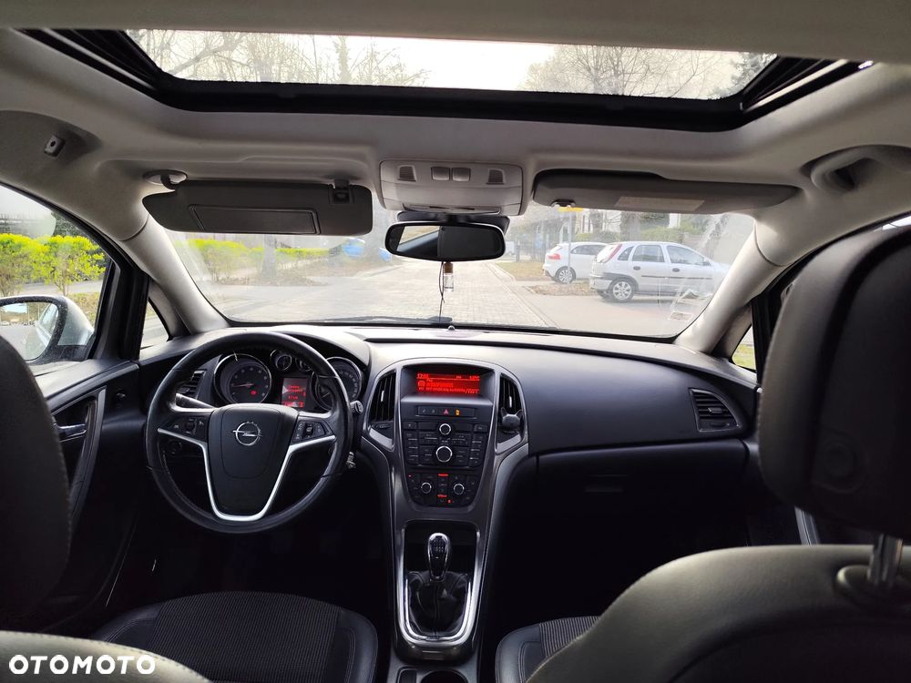 Opel Astra 1.4 T Cosmo S&S - 10