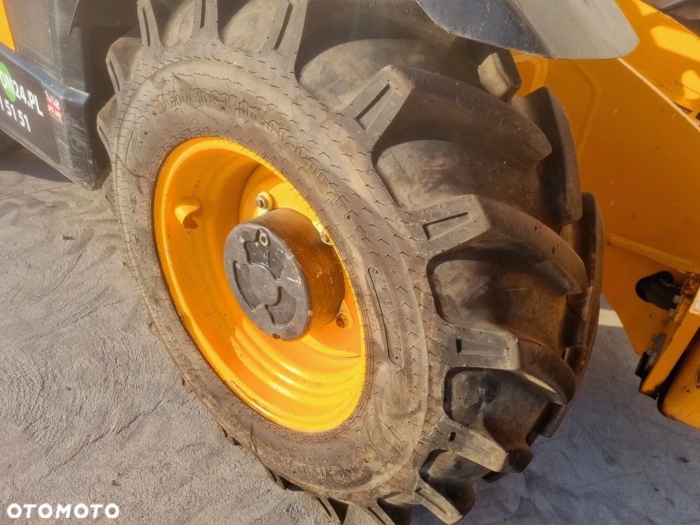 JCB 540-140 jak Manitou MT 1440 R287 - 15