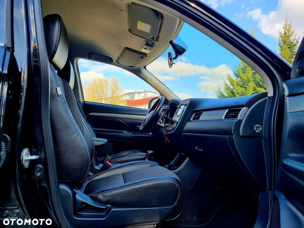 Mitsubishi Outlander 2.0 Intense 4WD CVT - 11