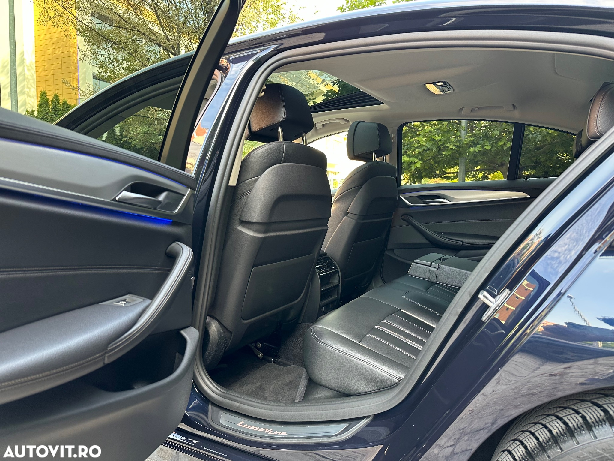 BMW Seria 5 530d xDrive AT - 14