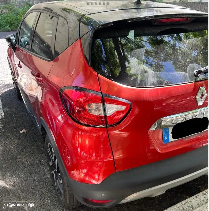 Renault Captur 1.5 dCi Helly Hansen EDC - 11