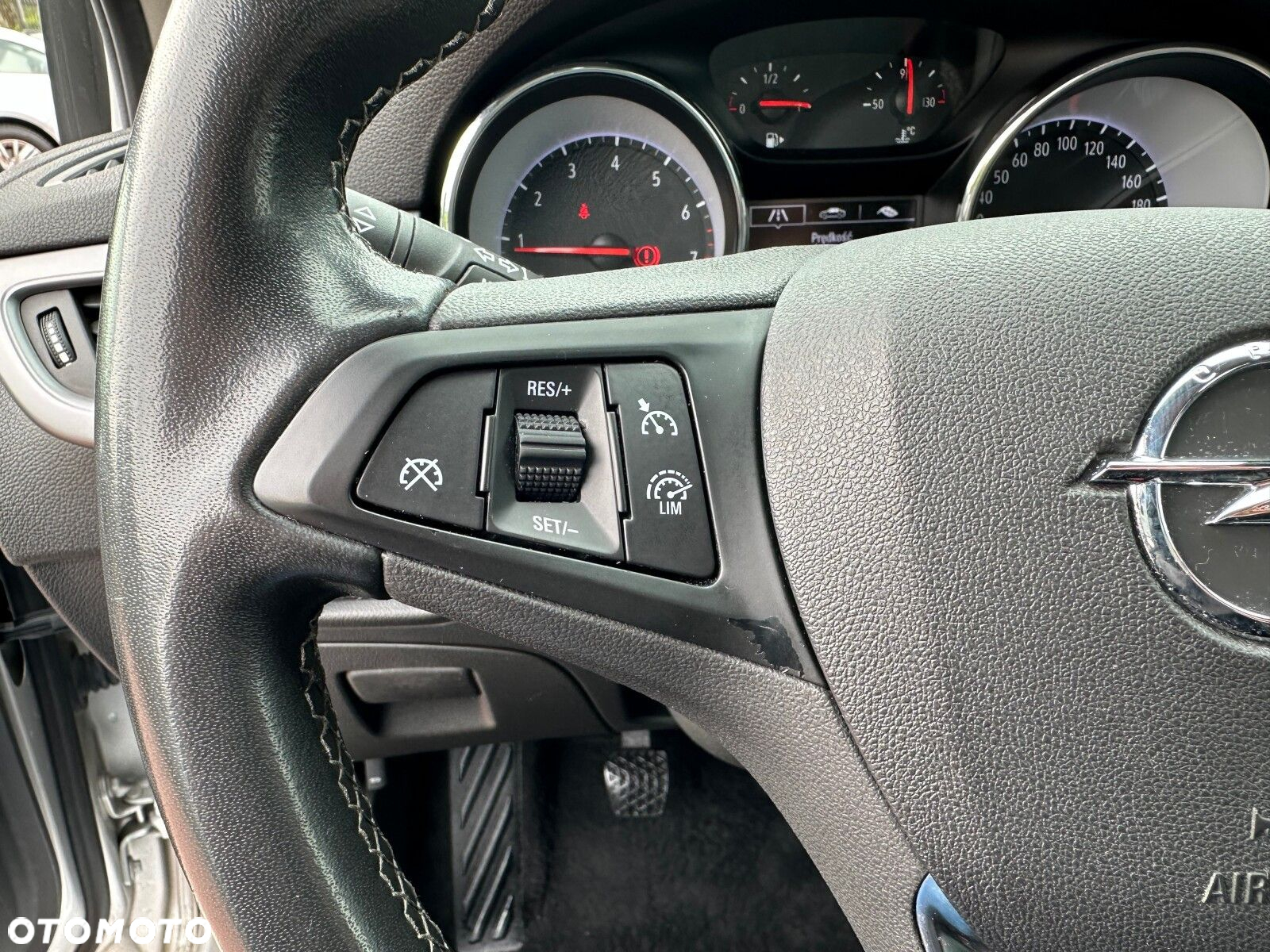 Opel Astra VI 1.2 T Edition S&S - 20