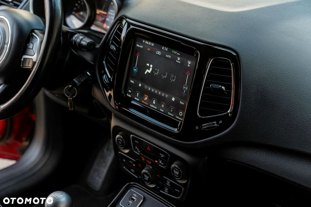 Jeep Compass - 30