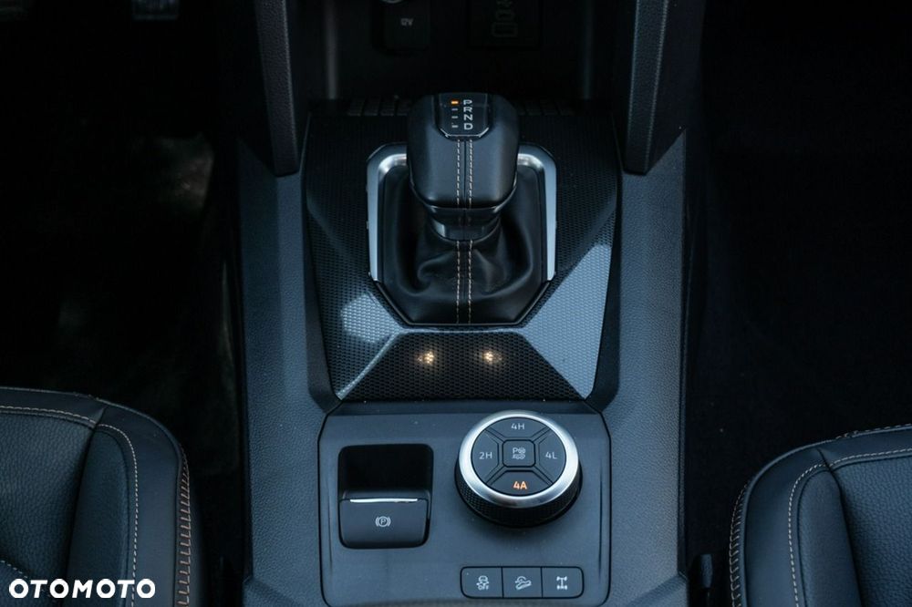 Volkswagen Amarok - 25