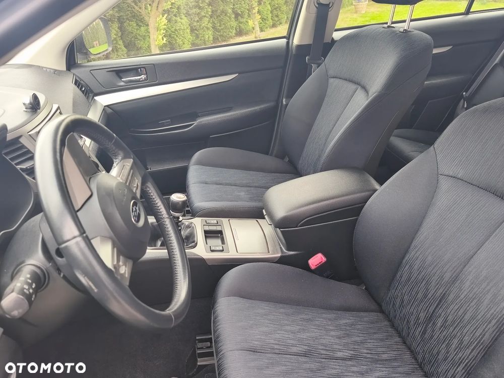 Subaru Legacy - 8