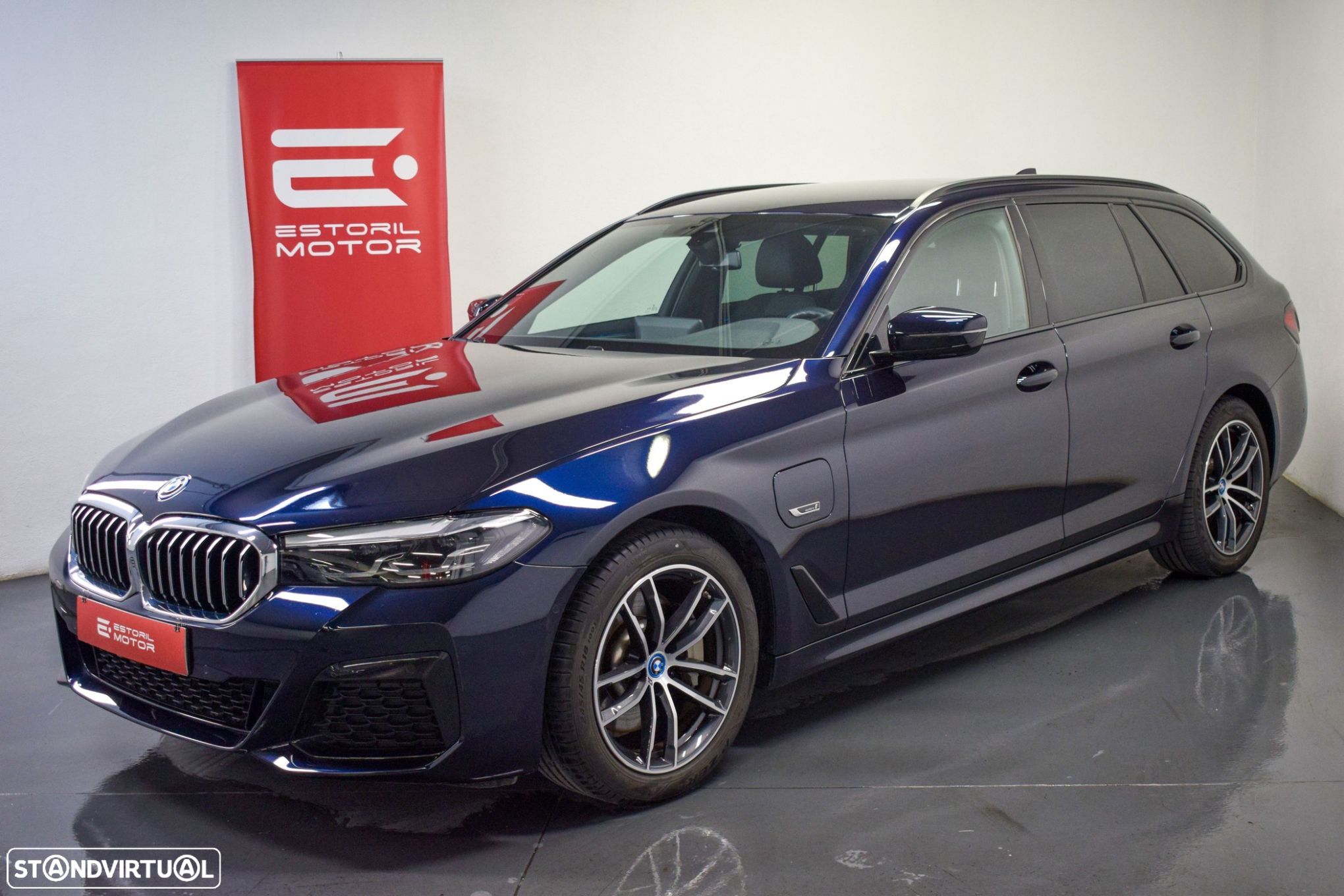 BMW 530 e Pack Desportivo M - 1